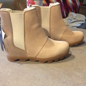 Sorel Joan of Arctic Wedge boots size 7 1/2